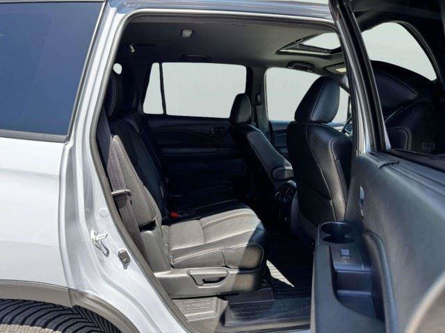 Used 2022 Honda Passport TrailSport image 39