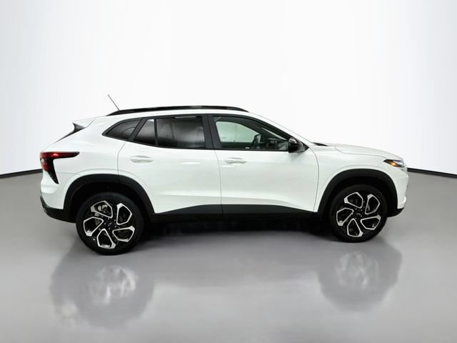 Used 2025 Chevrolet Trax RS w/ Driver Confidence Package FWD image 9