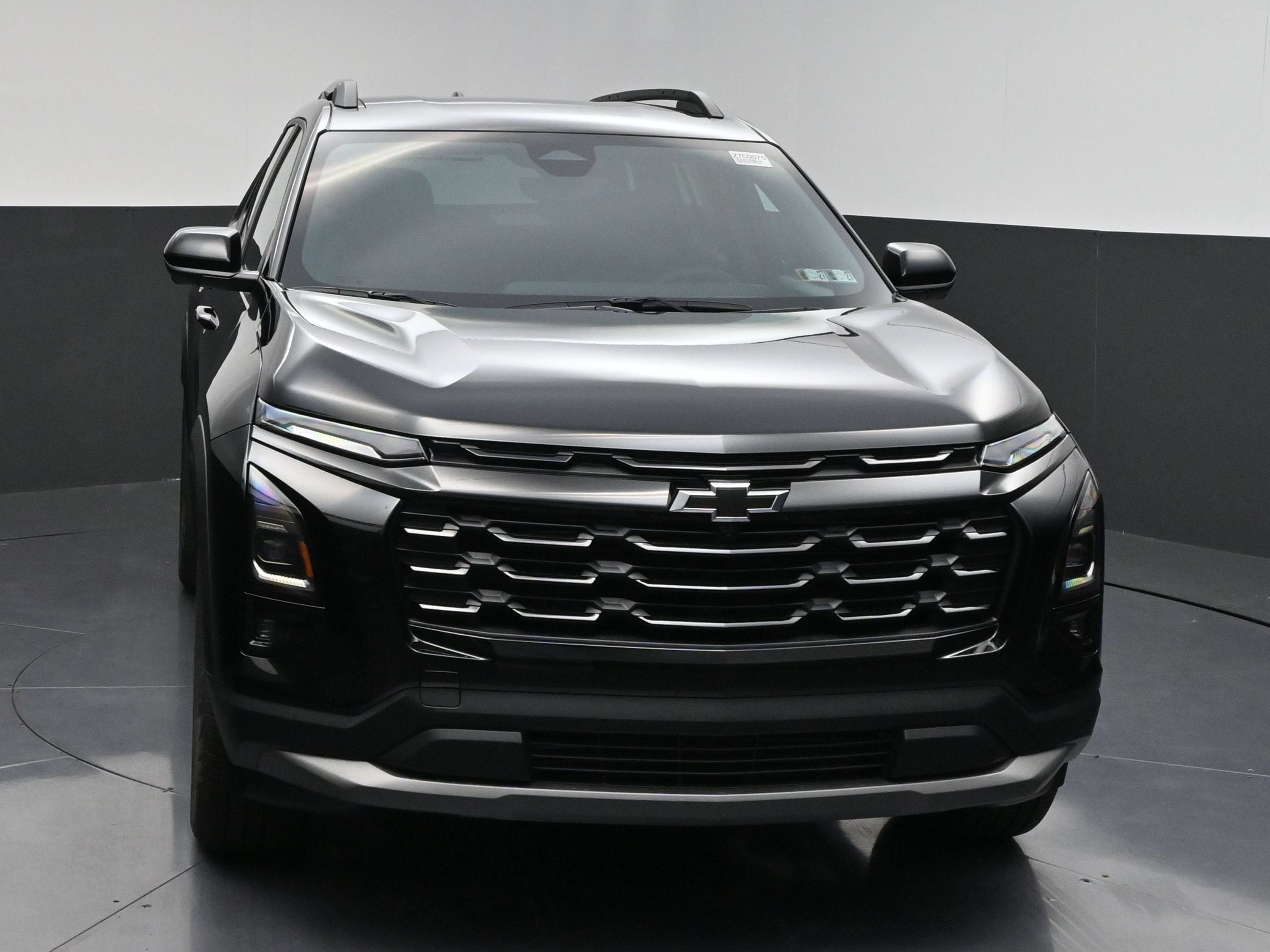 New 2027 Chevrolet Equinox LT w/ Convenience Package II FWD image 3