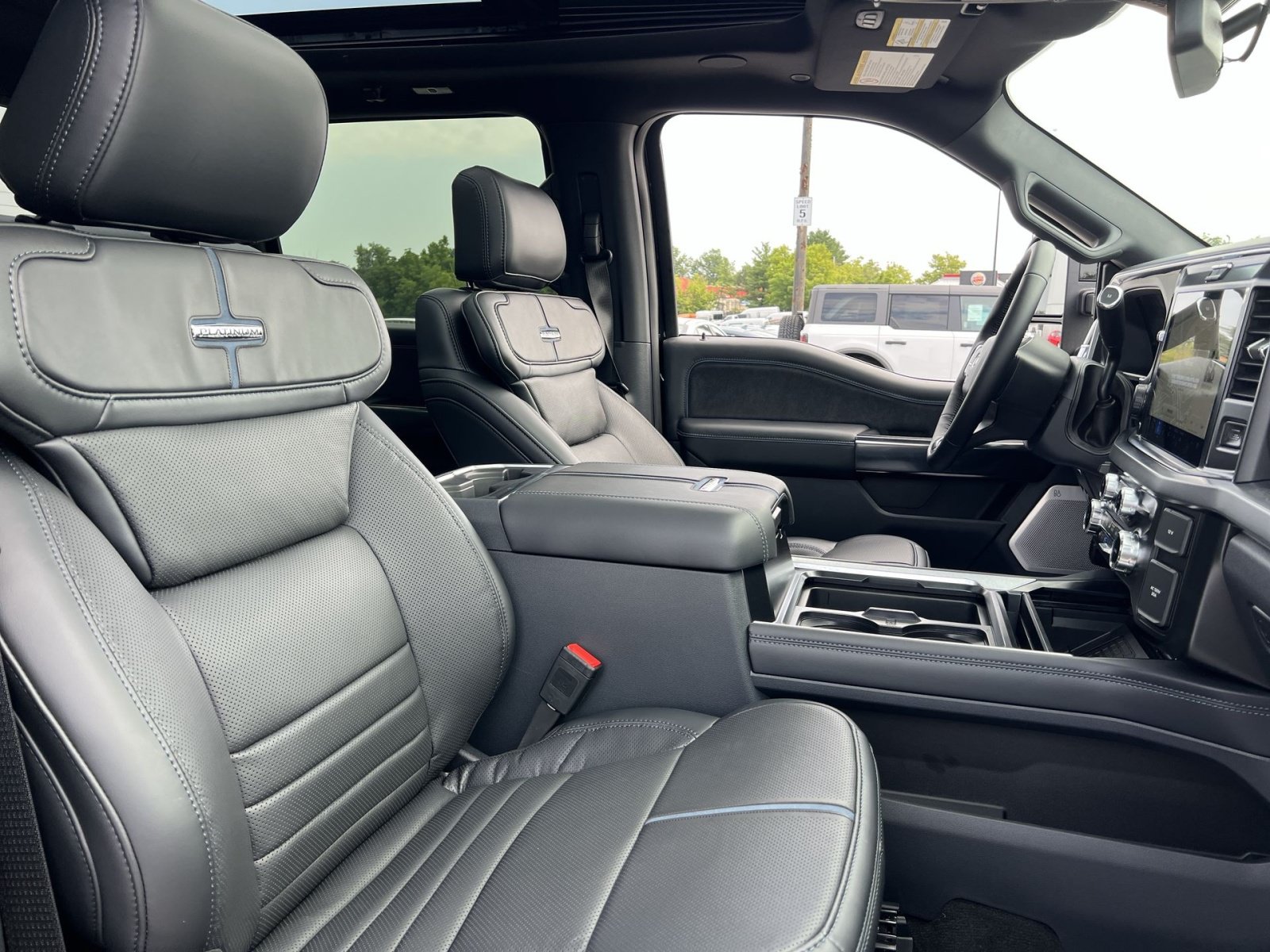 New 2026 Ford F450 Platinum AWD/4WD image 27