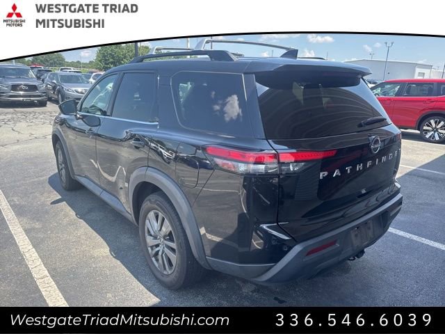 Used 2022 Nissan Pathfinder SV image 8