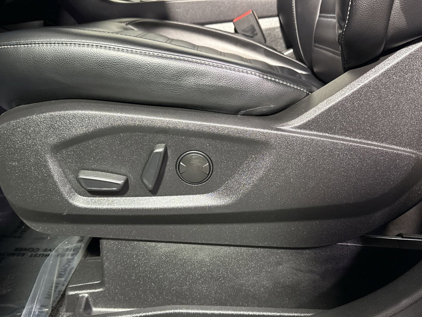 Used 2023 Ford Edge SEL image 15