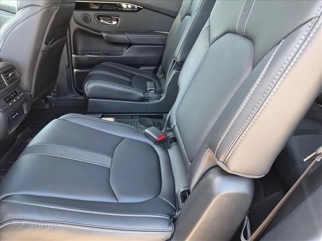 Used 2025 Honda Pilot EX-L image 17