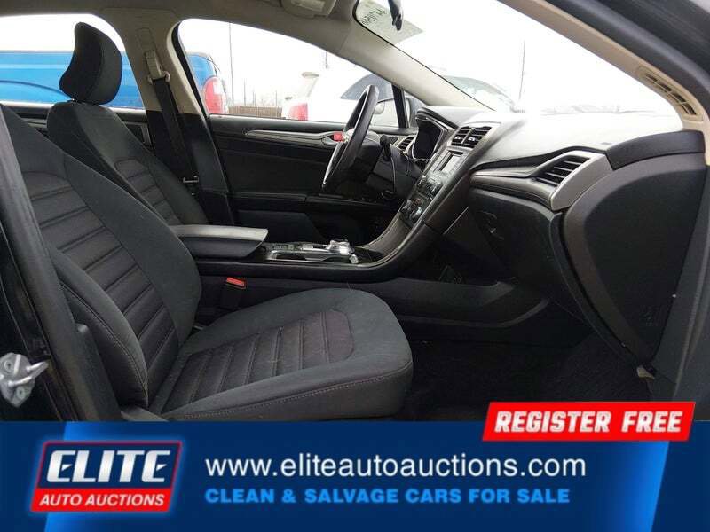 Used 2018 Ford Fusion SE image 10
