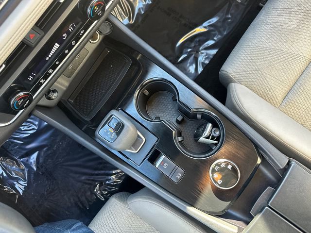 Used 2024 Nissan Rogue SV image 37