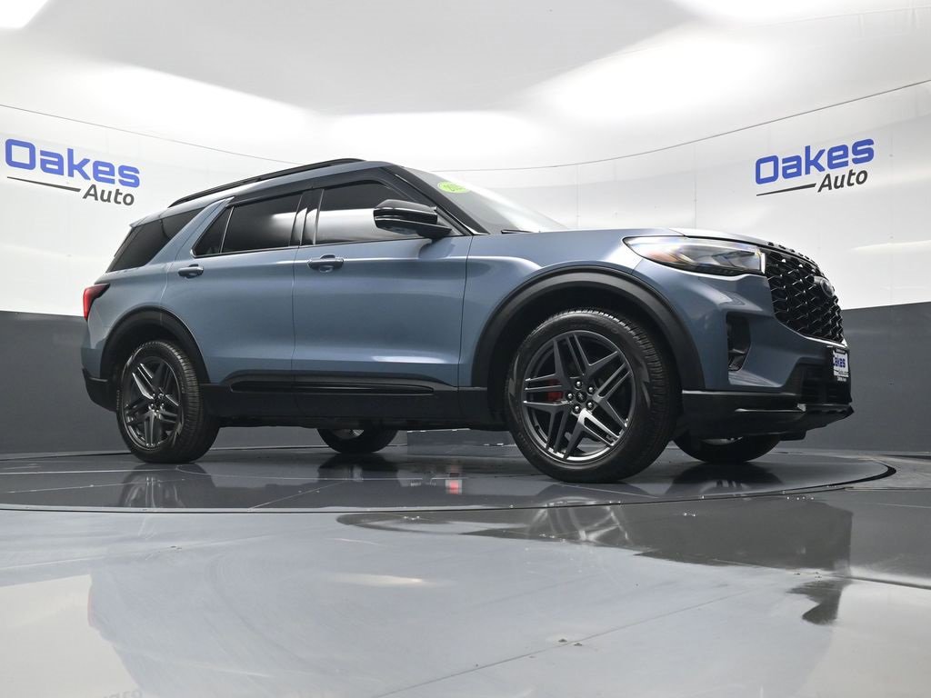 Used 2025 Ford Explorer ST w/ Sun And Sound Package image 43