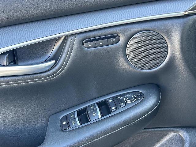 Certified 2025 INFINITI QX55 Luxe w/ Cargo Package image 25