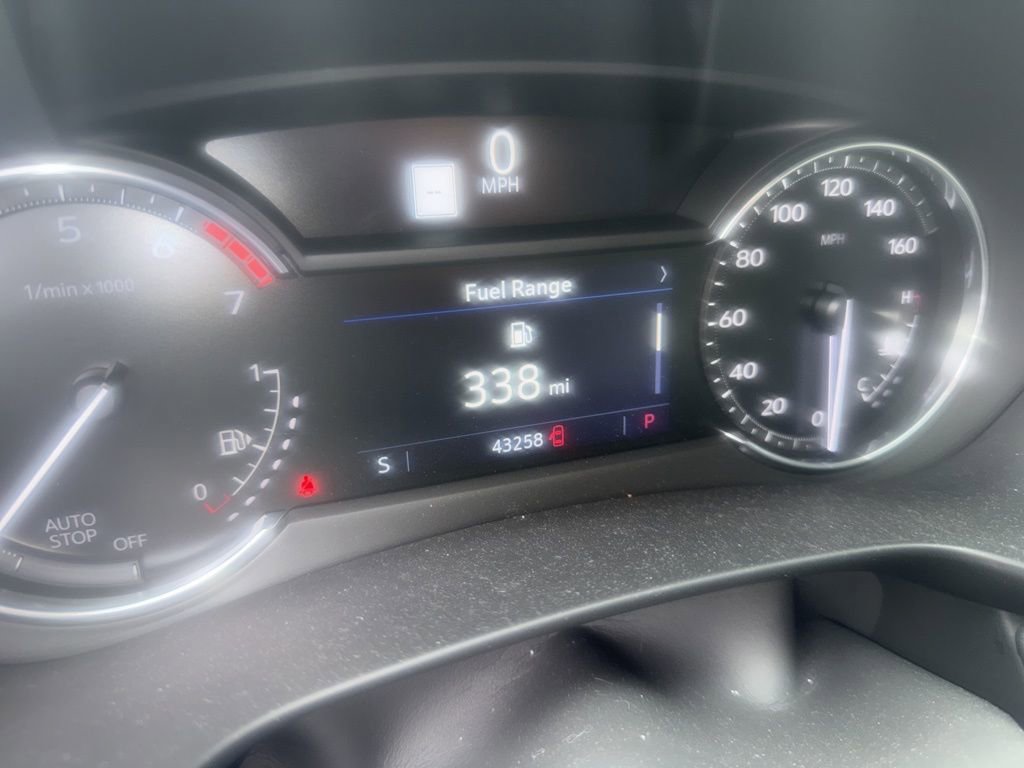 Used 2021 Cadillac XT4 Luxury image 12