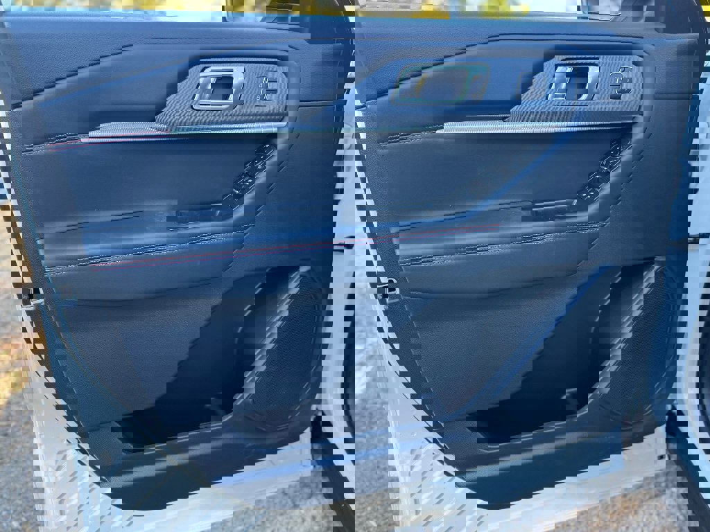 New 2026 Ford Explorer ST-Line w/ ST-Line Street Pack image 16