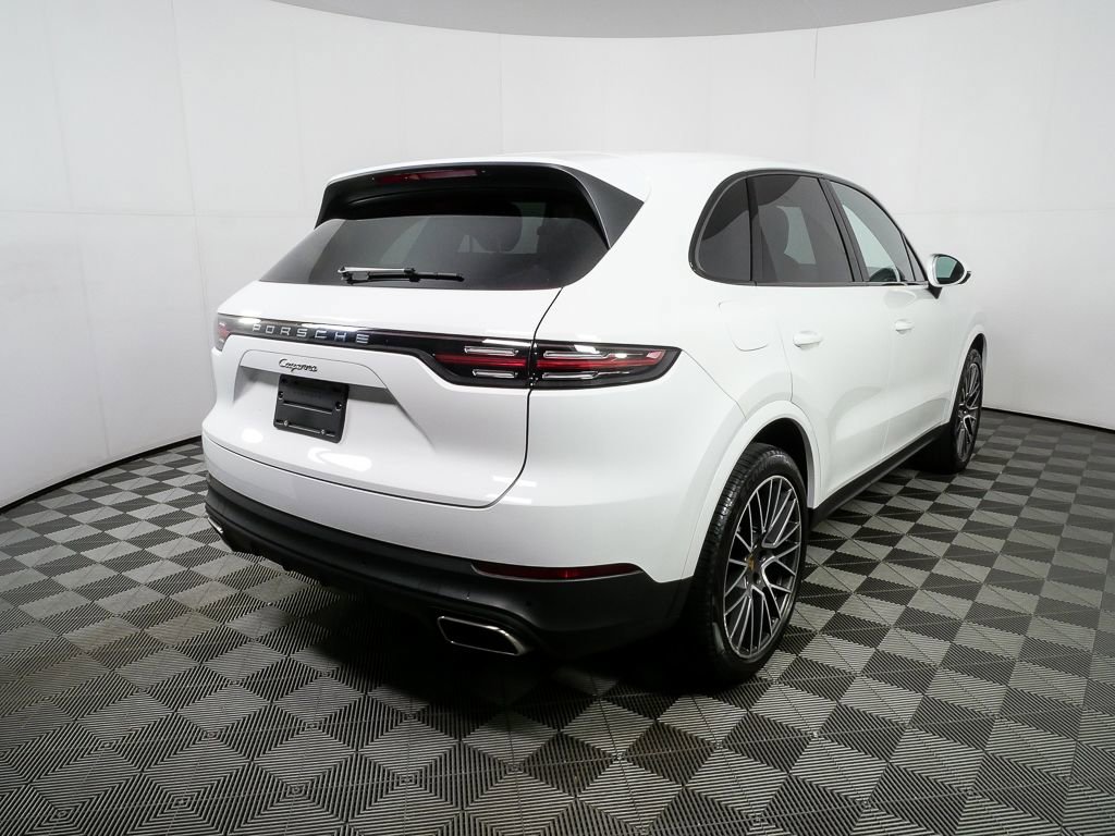 Certified 2023 Porsche Cayenne AWD/4WD image 29