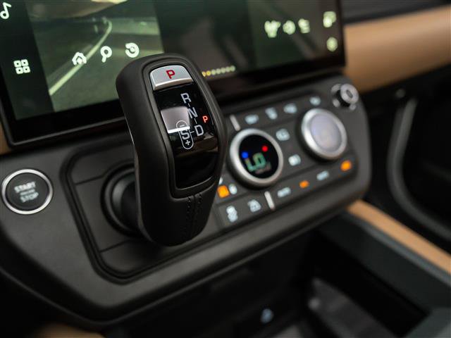 New 2026 Land Rover Defender 110 X-Dynamic SE AWD/4WD image 27