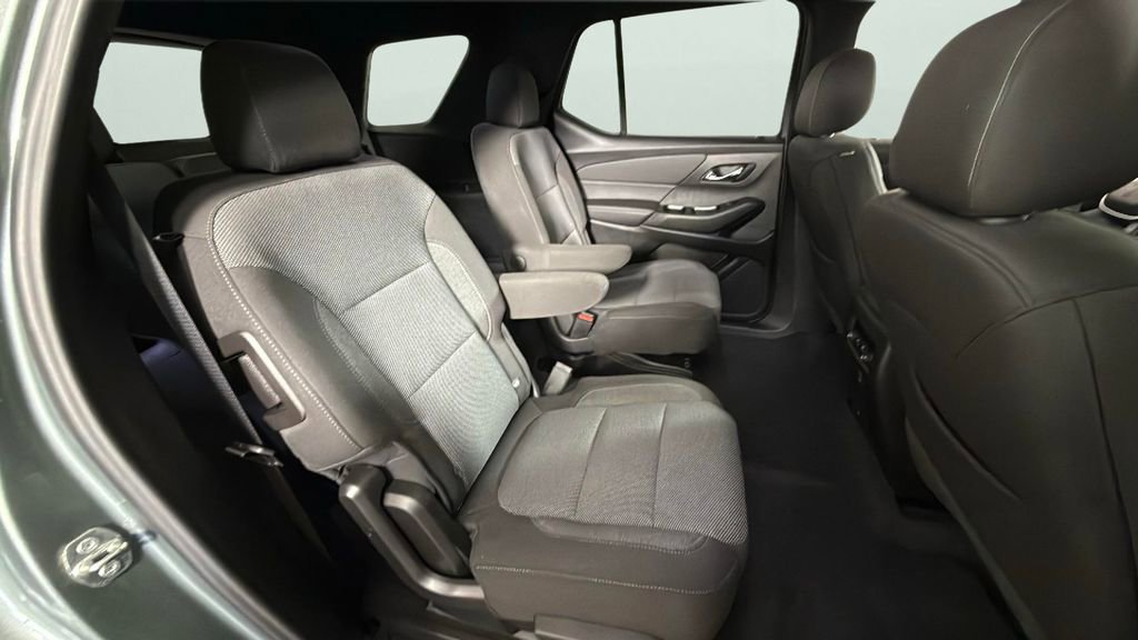 Used 2023 Chevrolet Traverse LT image 27