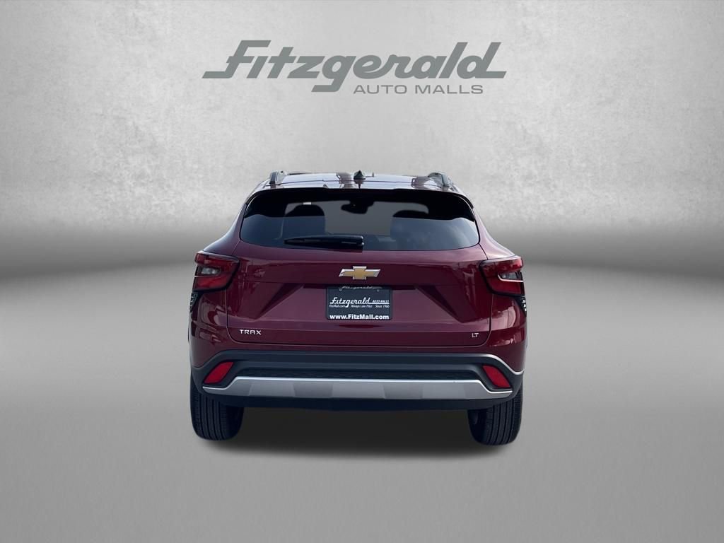 Used 2025 Chevrolet Trax LT image 8