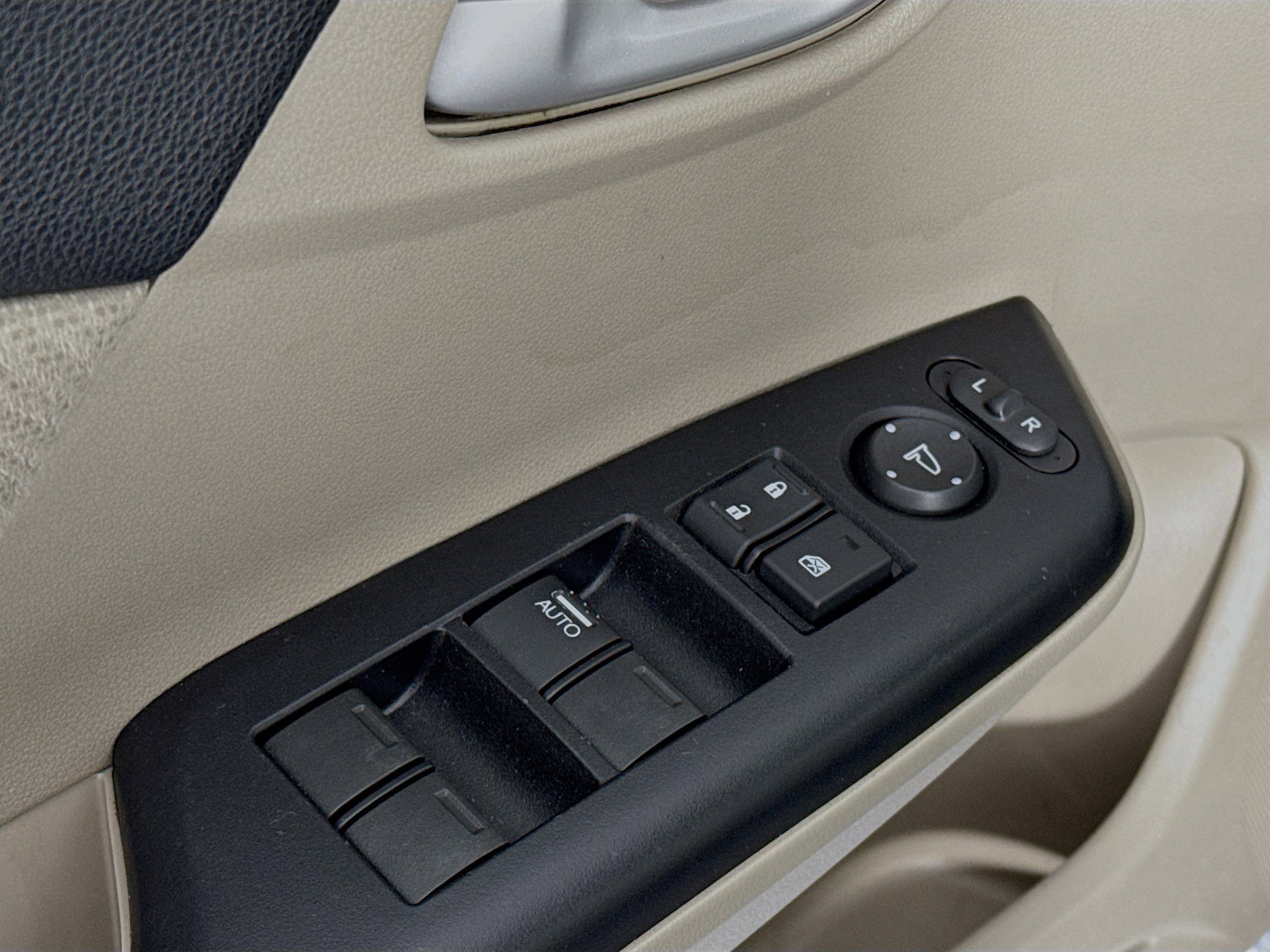 Used 2013 Honda Civic LX image 17