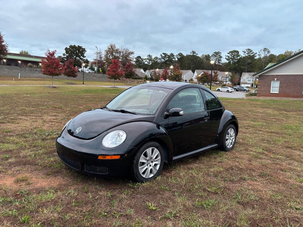 Used 2009 Volkswagen Beetle S image 1