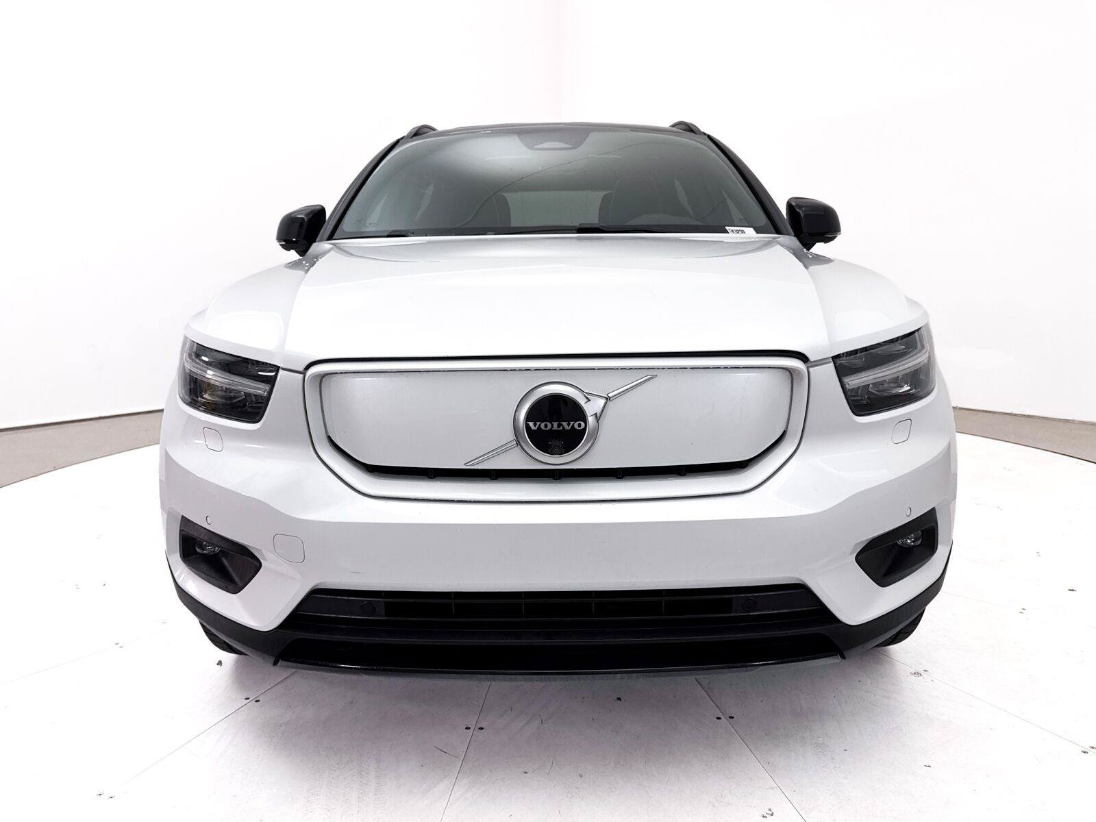 Used 2021 Volvo XC40 P8 Recharge w/ Advanced Package AWD/4WD image 12