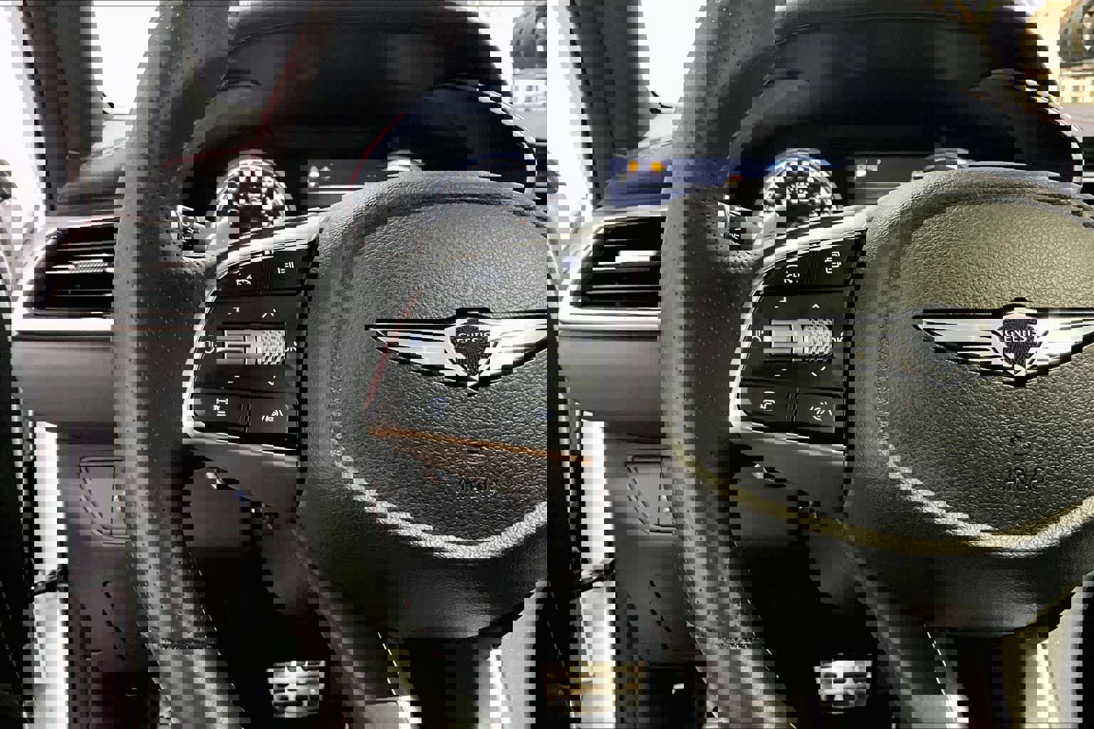 Used 2024 Genesis G70 2.5T w/ Sport Prestige Package image 21