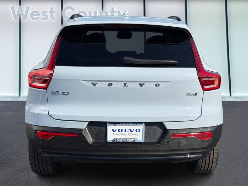 Used 2026 Volvo XC40 B5 Plus AWD/4WD image 6