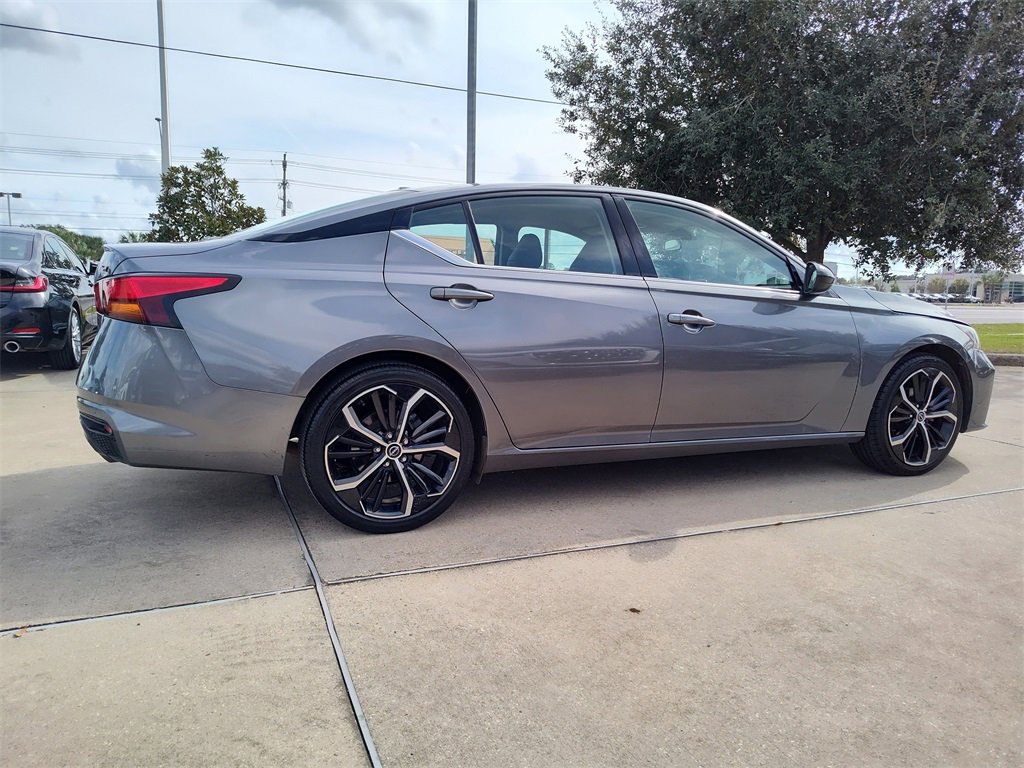 Used 2024 Nissan Altima 2.5 SR image 11