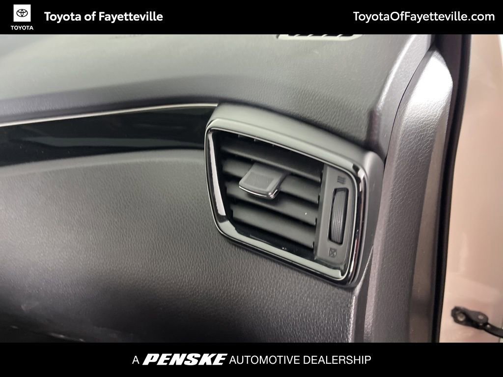 Used 2017 Nissan Rogue Sport SL w/ SL Premium Package image 9