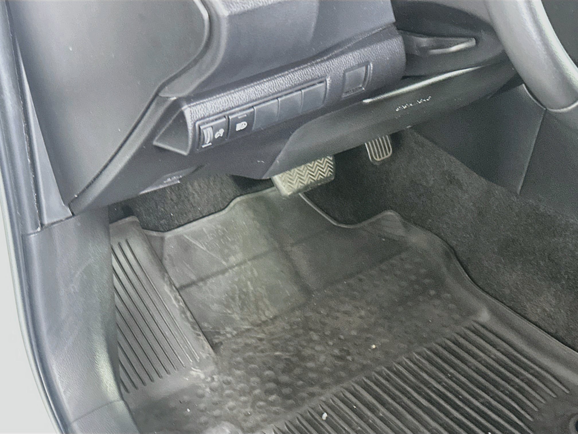 Used 2024 Toyota Corolla SE FWD image 16