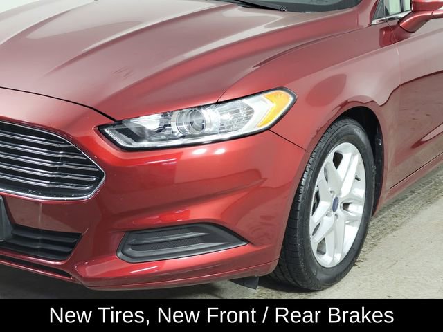 Used 2014 Ford Fusion SE image 9
