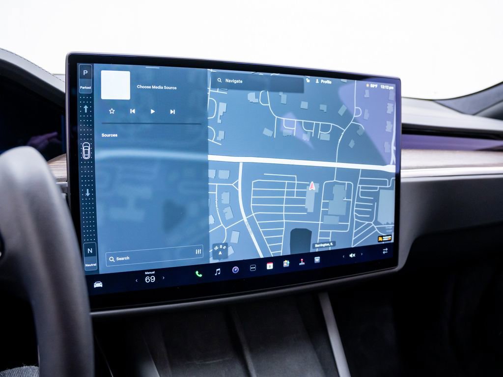 Used 2021 Tesla Model S Plaid image 22