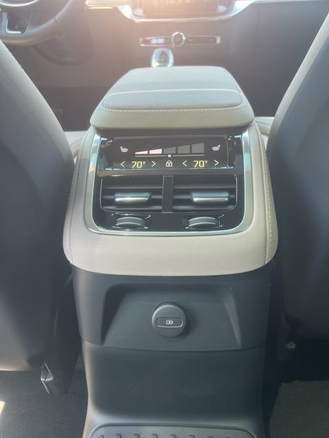 New 2026 Volvo XC90 T8 Ultra w/ Protection Package AWD/4WD image 26