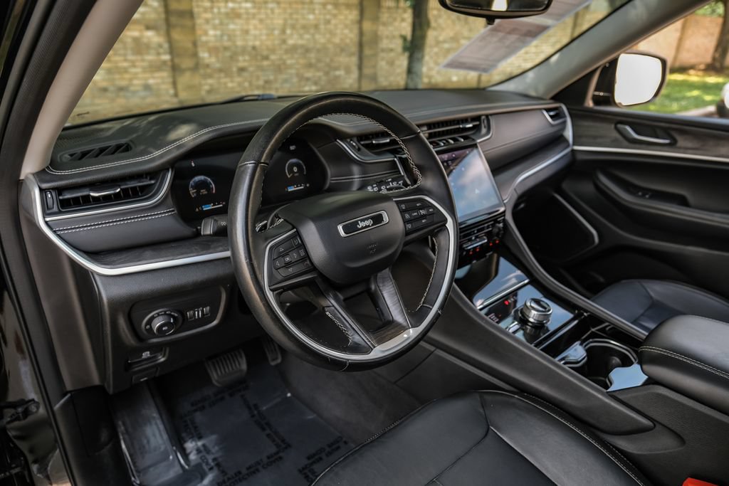 Used 2022 Jeep Grand Cherokee Limited AWD/4WD image 26