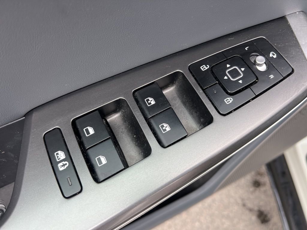 Used 2022 Kia EV6 Wind image 10