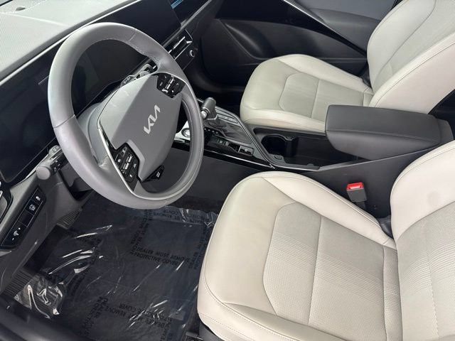 Certified 2025 Kia Niro EX FWD image 22