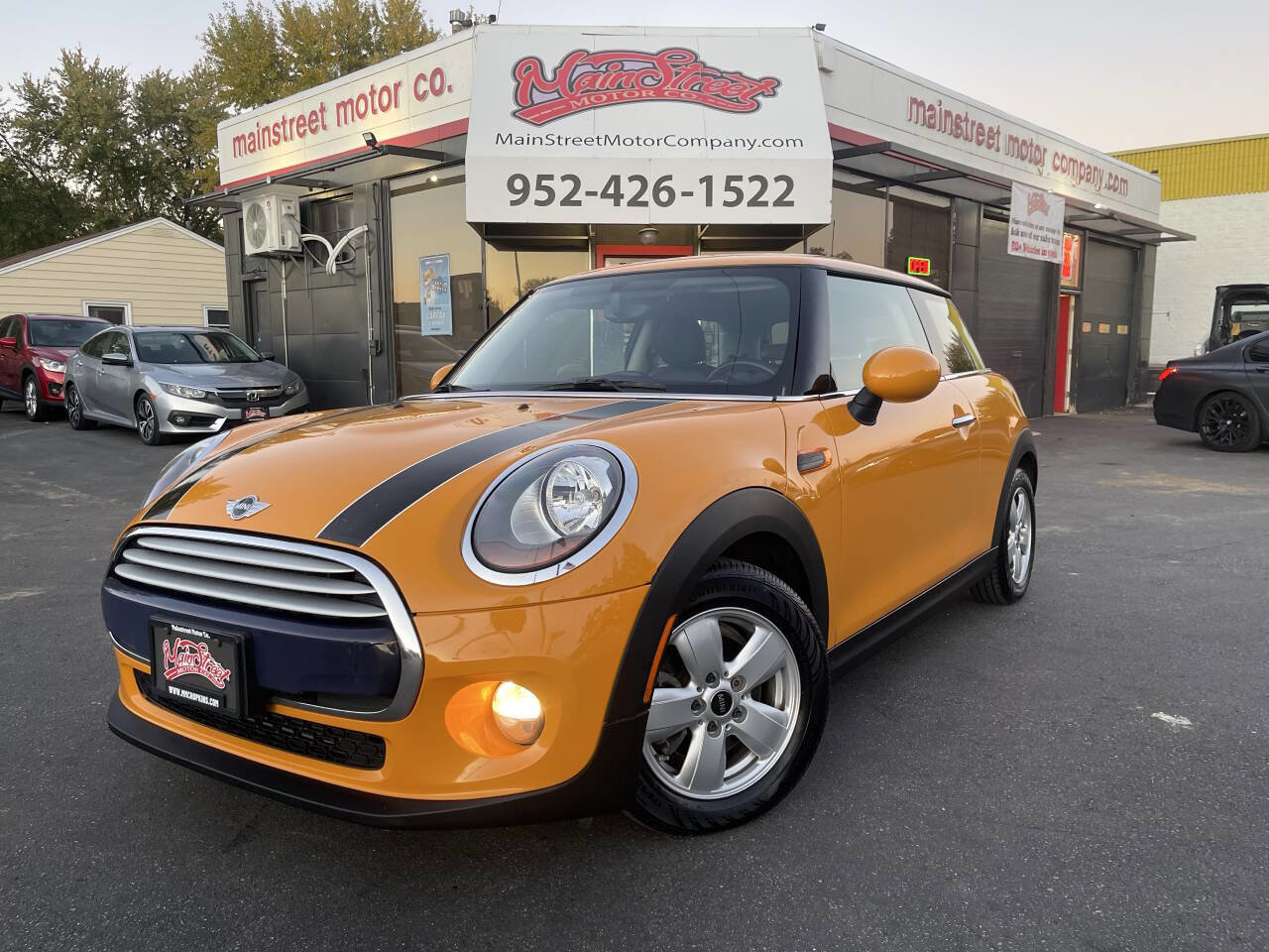 Used 2014 MINI Cooper 2-Door Hardtop image 1