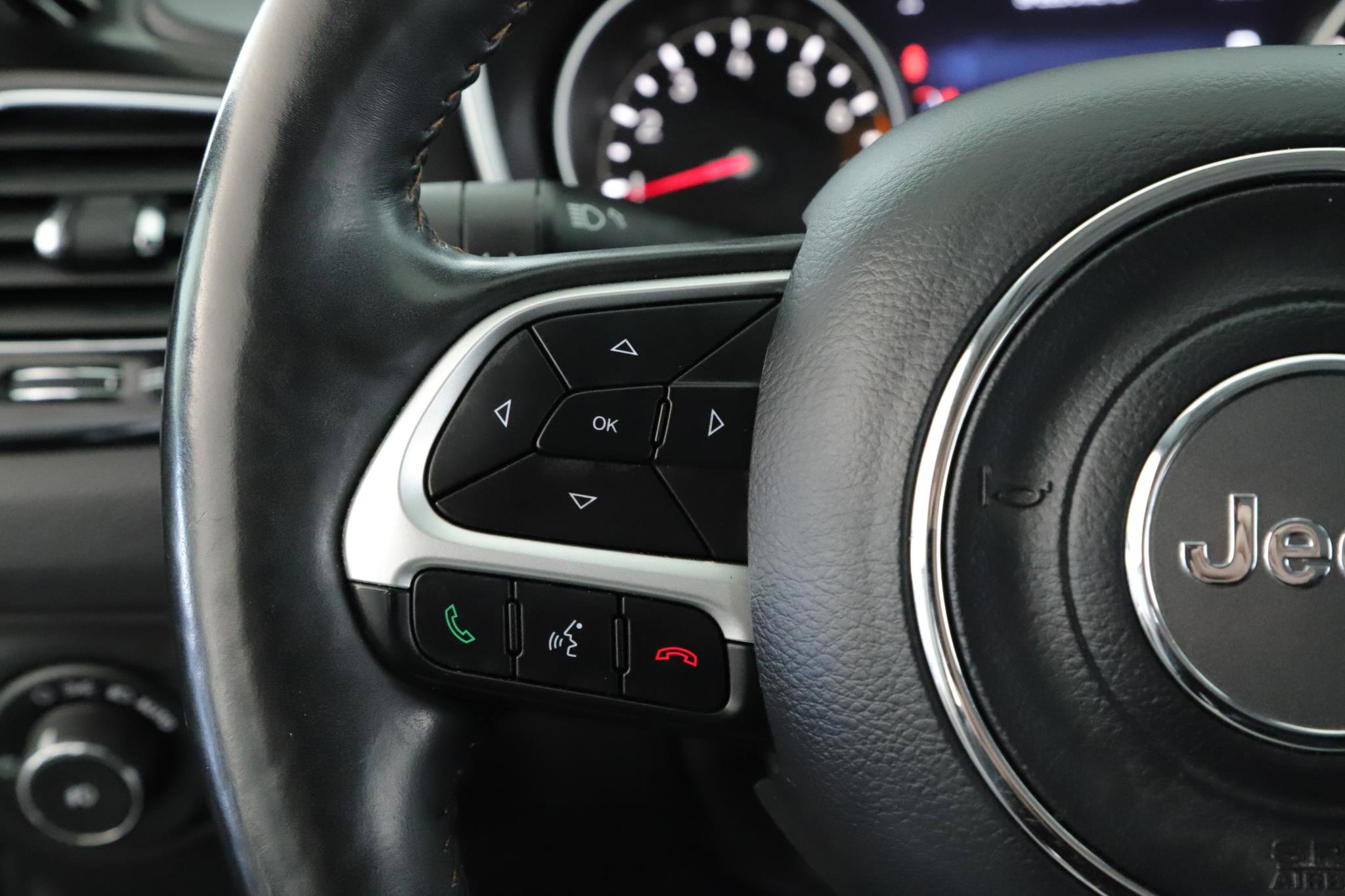 Used 2018 Jeep Compass Limited w/ Navigation Group image 10