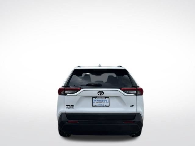Used 2020 Toyota RAV4 LE FWD image 14