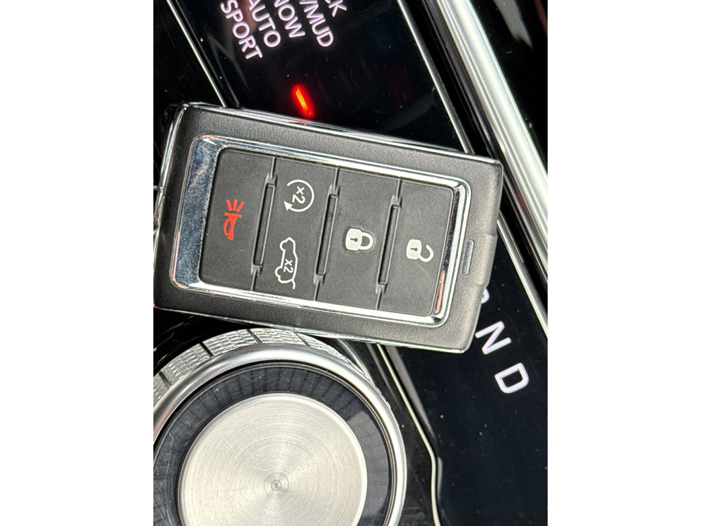 Used 2022 Jeep Grand Cherokee L Summit w/ Advanced Protech Group IV AWD/4WD image 40