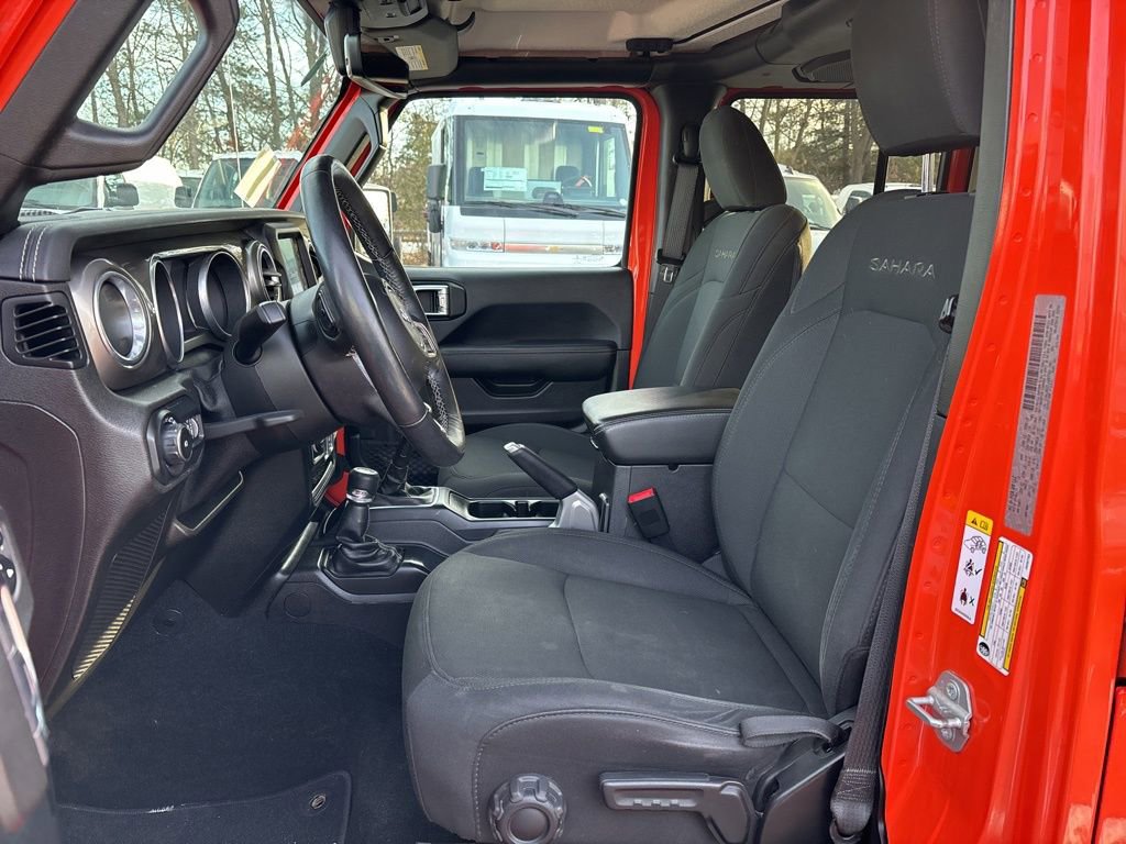 Used 2018 Jeep Wrangler Unlimited Sahara image 18