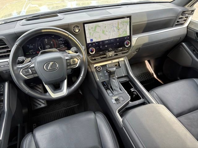 Used 2024 Lexus GX 550 w/ Accessory Package (2T) AWD/4WD image 22