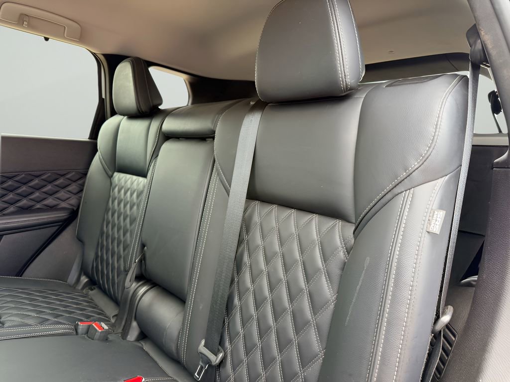 Used 2024 Mitsubishi Outlander SEL AWD/4WD image 11