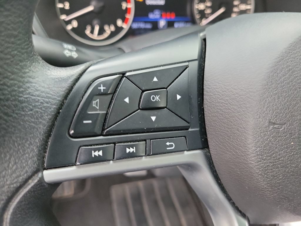 Used 2025 Nissan Altima 2.5 SV FWD image 26