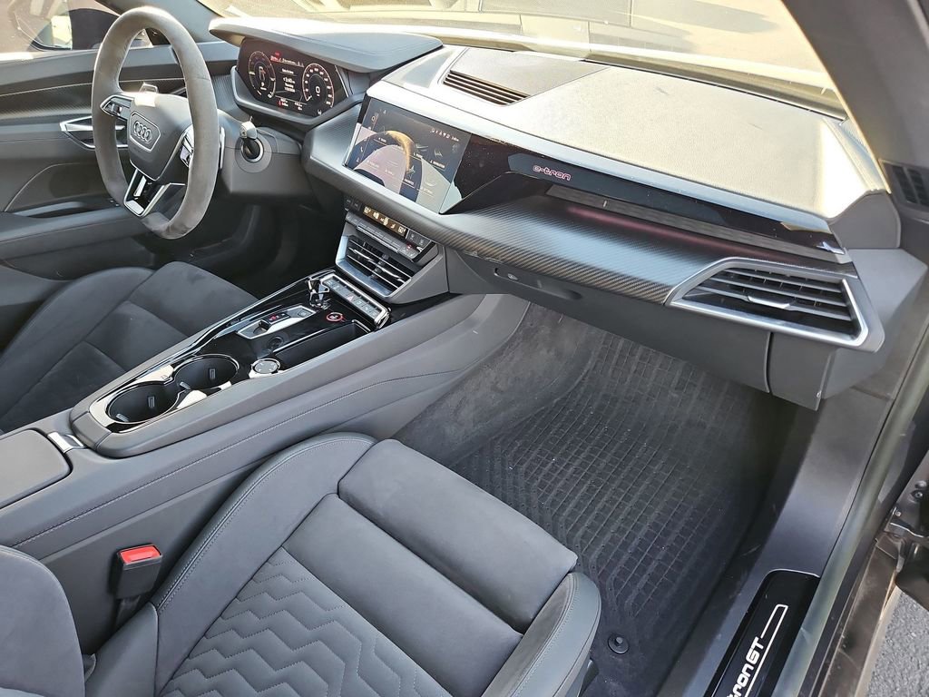 Used 2023 Audi e-tron GT Prestige w/ Prestige Package image 19