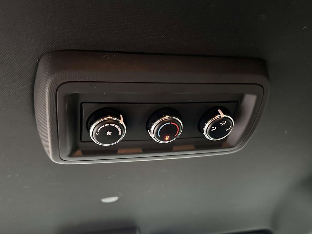 Used 2019 Dodge Grand Caravan SXT image 14