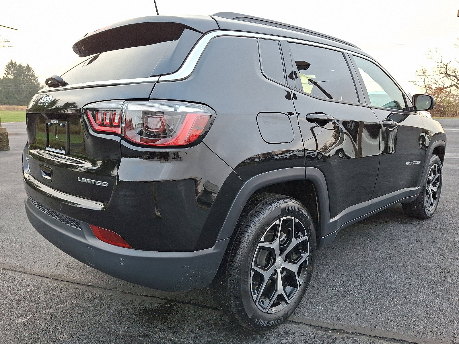 Certified 2024 Jeep Compass Limited image 6