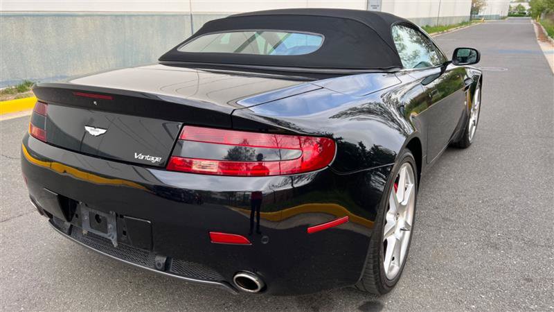 Used 2008 Aston Martin V8 Vantage Roadster RWD image 12