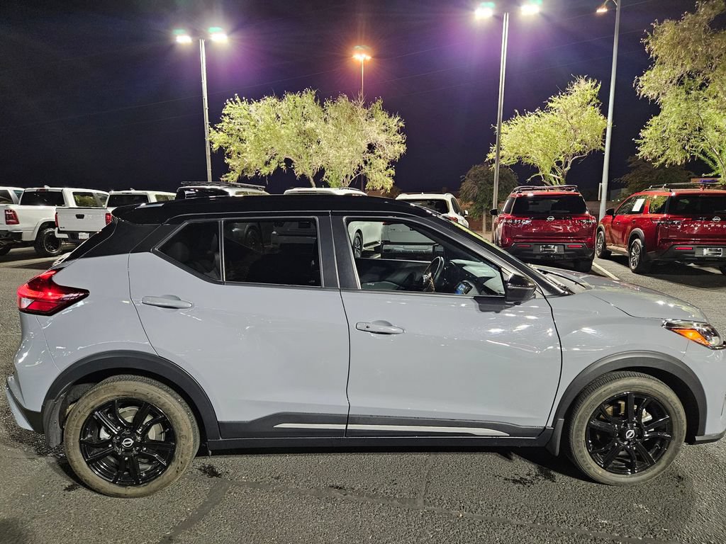 Used 2023 Nissan Kicks SR w/ SR Premium Package FWD image 4