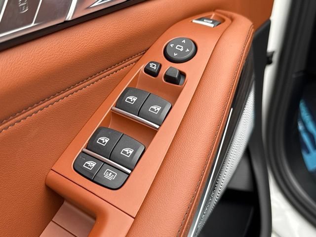 New 2027 BMW X7 M60i AWD/4WD image 16