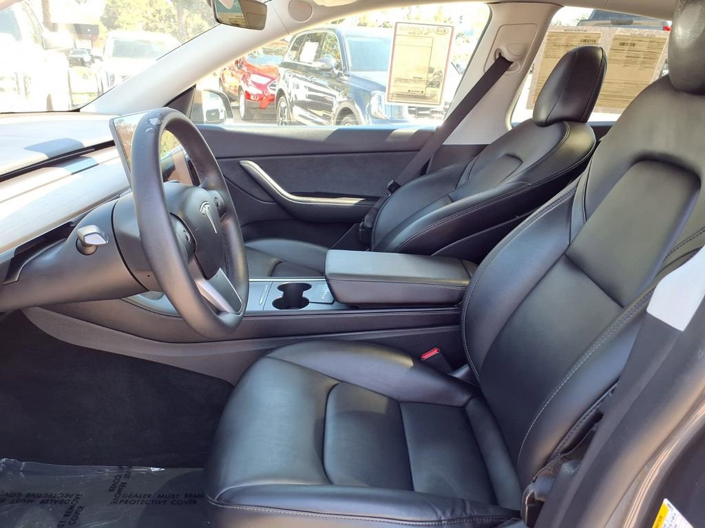 Used 2022 Tesla Model Y Performance image 9