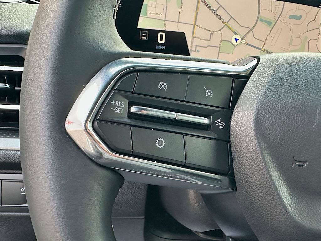 Used 2026 Chevrolet Traverse LT FWD image 20