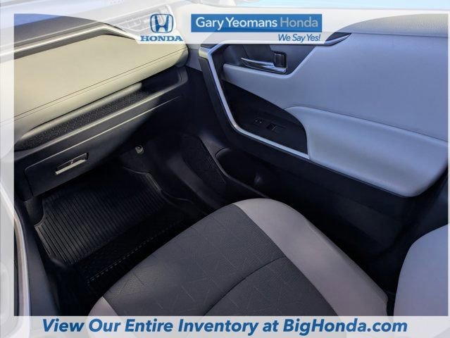 Used 2022 Toyota RAV4 XLE image 16