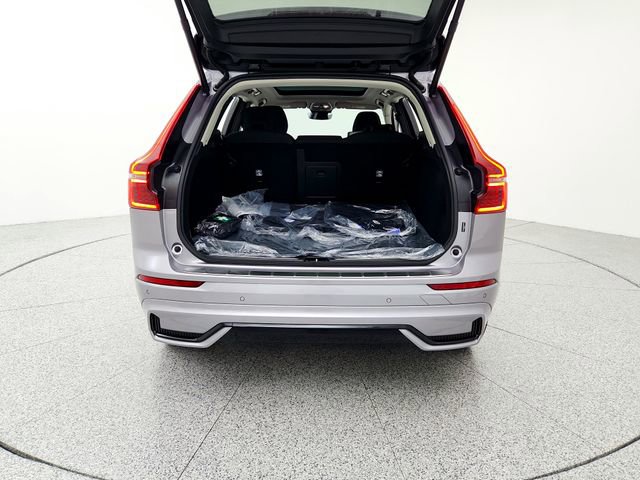 New 2026 Volvo XC60 B5 Plus w/ Protection Package Premier image 15