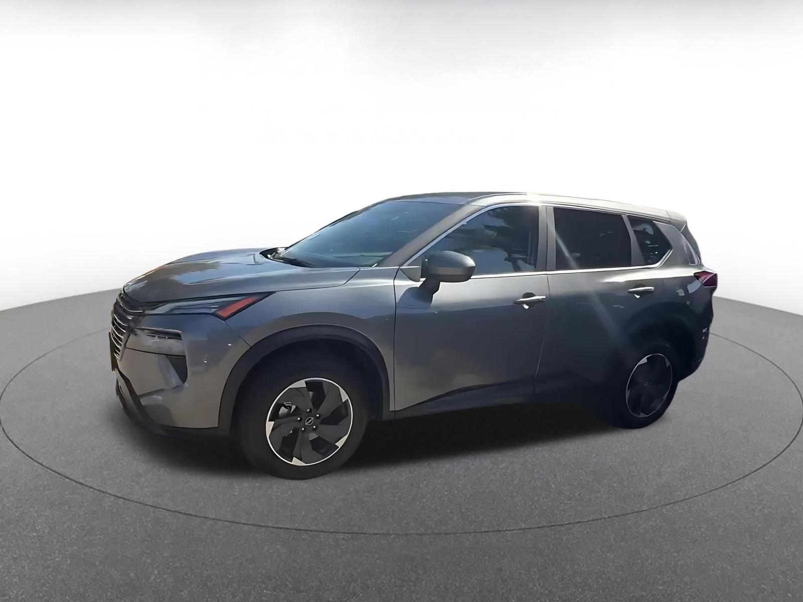 Used 2025 Nissan Rogue SV FWD image 8